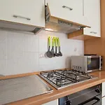 Vacanze Mirko Borgo Marina 아파트 *