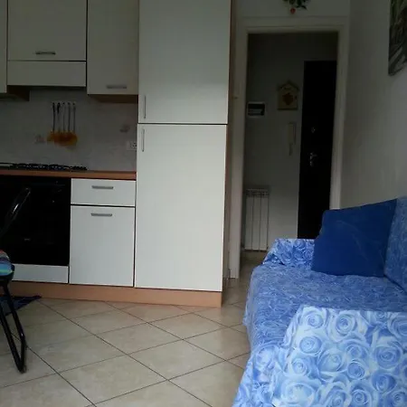 Vacanze Mirko Borgo Marina Imperia