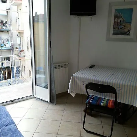 Vacanze Mirko Borgo Marina Imperia