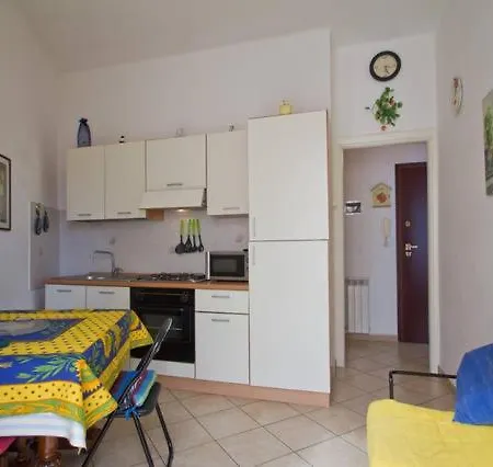 Vacanze Mirko Borgo Marina Apartment *