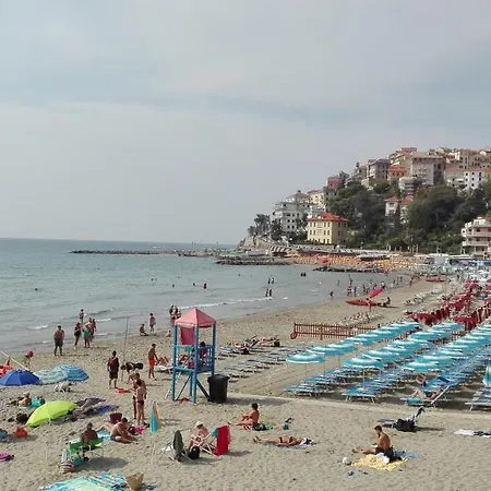 Vacanze Mirko Borgo Marina Apartman *