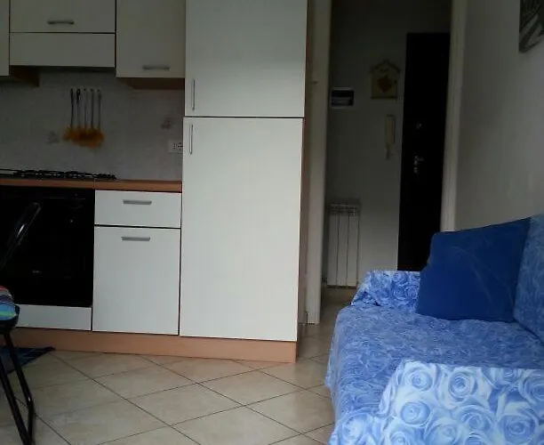 Vacanze Mirko Borgo Marina Imperia